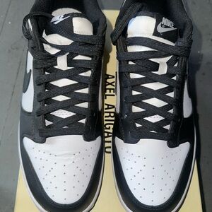 Nike Panda Dunks